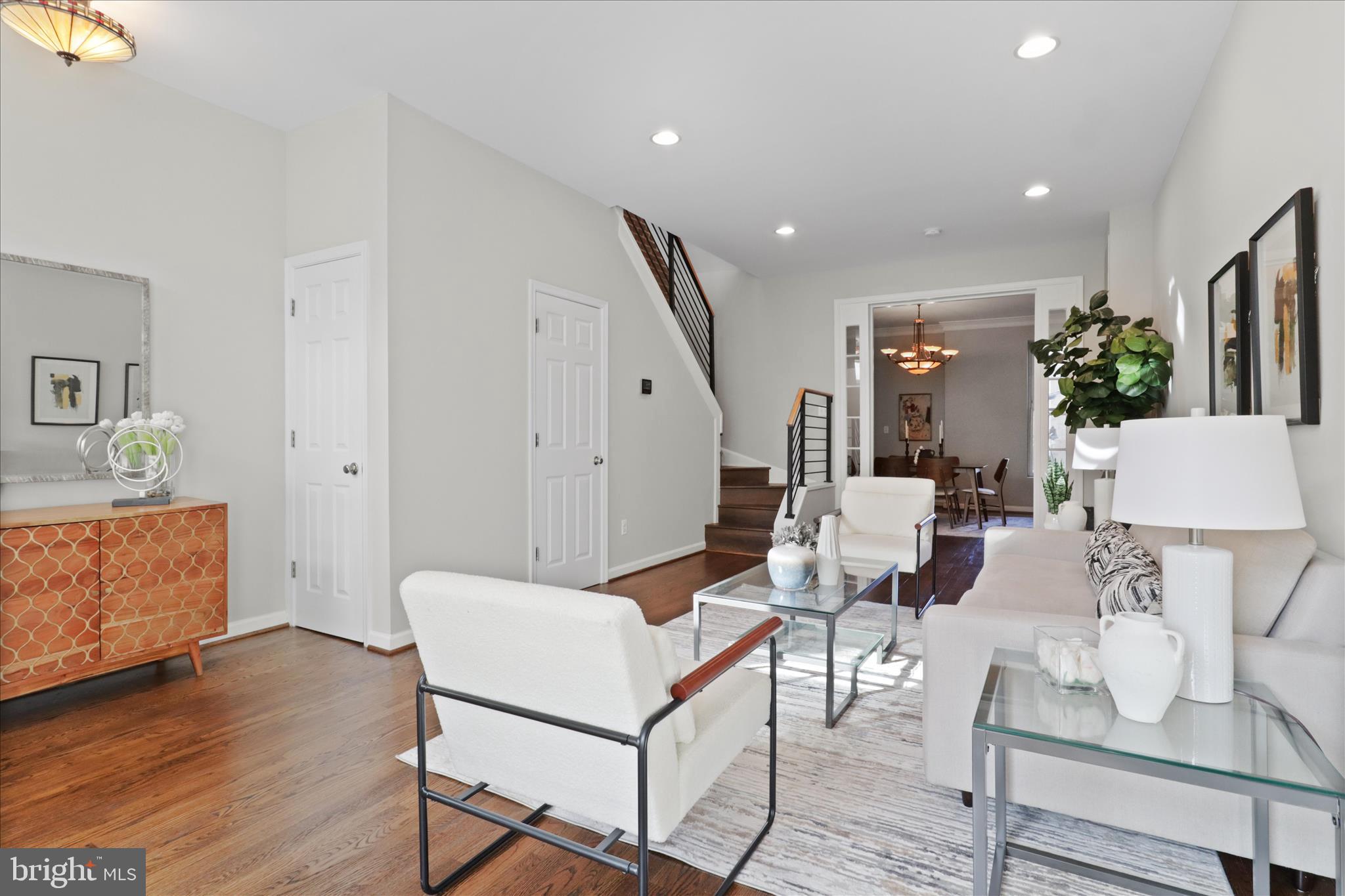 Washington, District of Columbia, 20009, United States, 4 Bedrooms Bedrooms, ,4 BathroomsBathrooms,Residential,For Sale,1986084