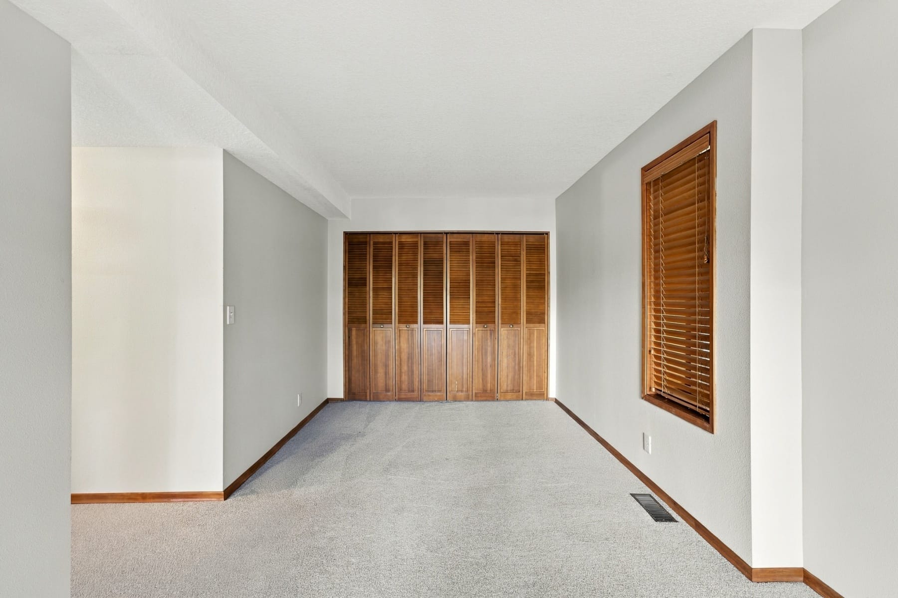  10023 SW QUAIL POST RD Portland, OR 97219 - 物件實景
