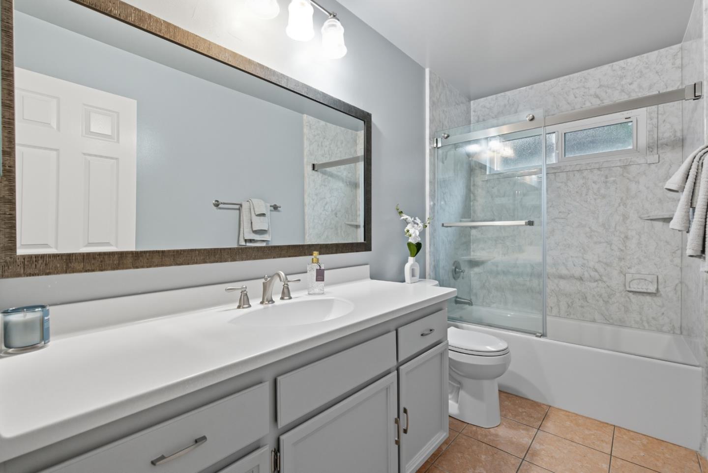 Hayward, California, 94541, United States, 2 Bedrooms Bedrooms, ,2 BathroomsBathrooms,Residential,For Sale,1961712