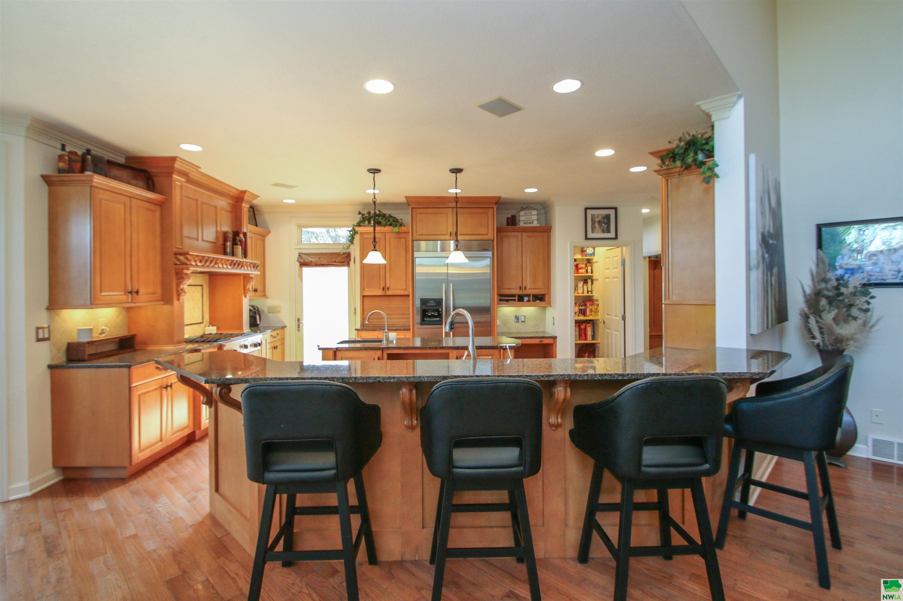 Dakota Dunes, South Dakota, 57049, United States, 5 Bedrooms Bedrooms, ,6 BathroomsBathrooms,Residential,For Sale,1943906