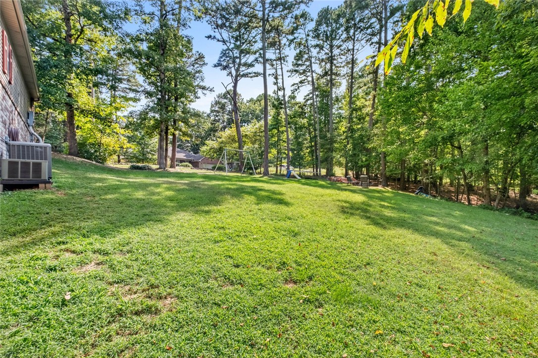 Bella Vista, Arkansas, 72714, United States, 4 Bedrooms Bedrooms, ,3 BathroomsBathrooms,Residential,For Sale,1949126