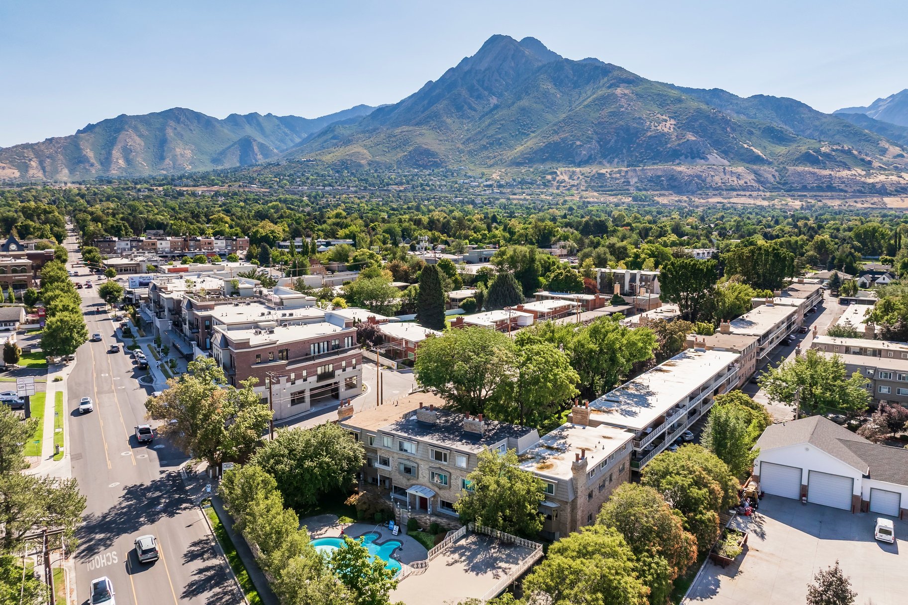  Light-Filled, Remodeled Living in the Heart of Holladay - 物件實景