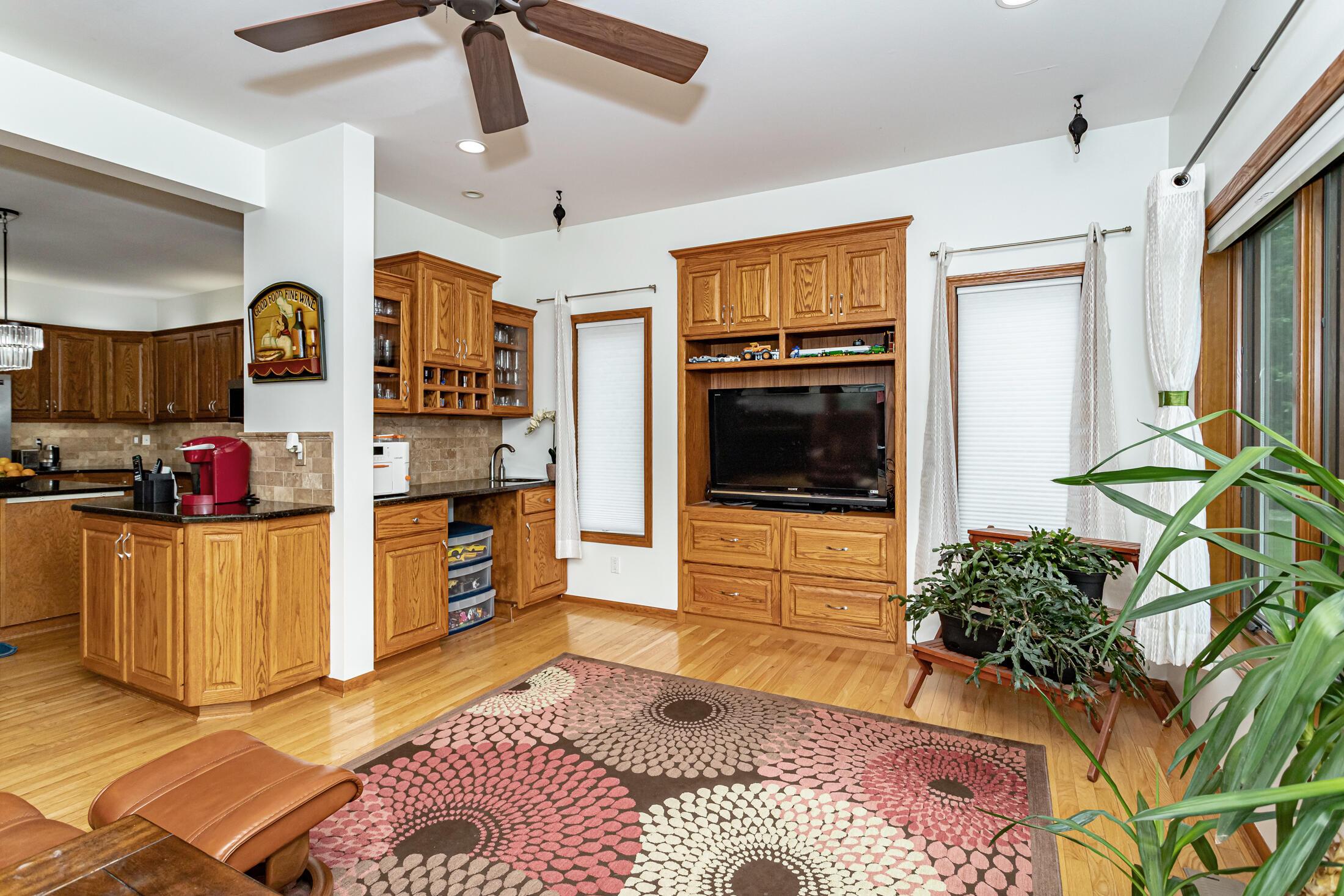Ames, Iowa, 50014, United States, 5 Bedrooms Bedrooms, ,5 BathroomsBathrooms,Residential,For Sale,1935039