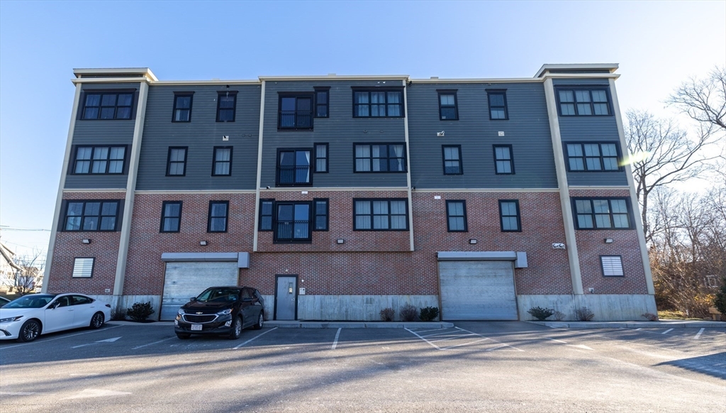 Braintree, Massachusetts, 02184, United States, 2 Bedrooms Bedrooms, ,2 BathroomsBathrooms,Residential,For Sale,2003419