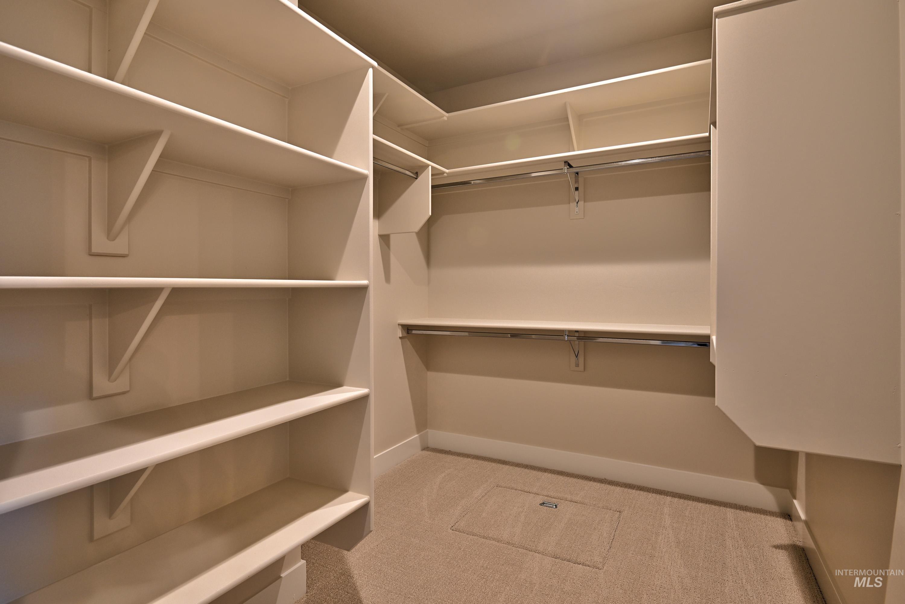 Meridian, Idaho, 83642-2597, United States, 3 Bedrooms Bedrooms, ,Residential,For Sale,1984862