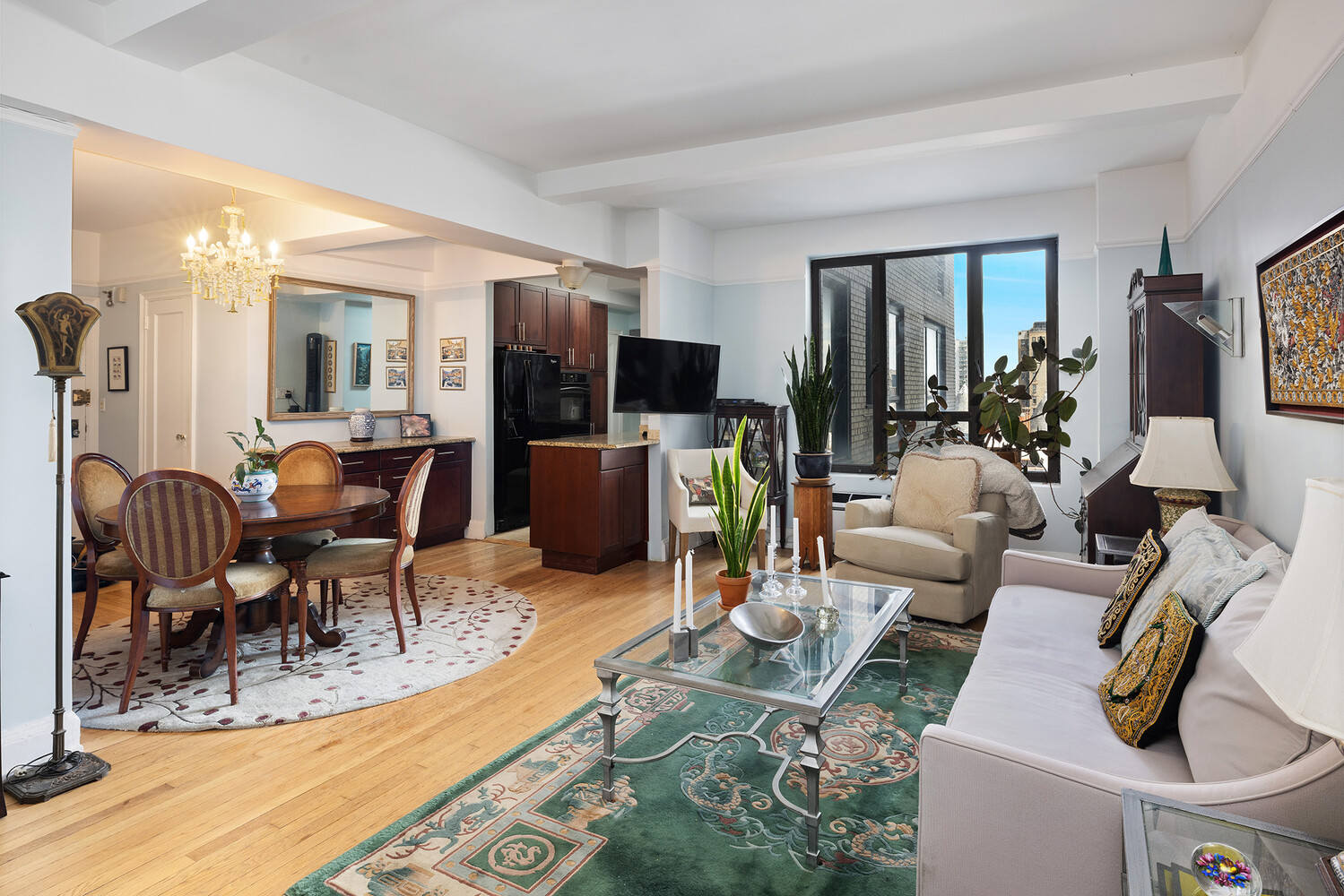 New York City, New York, 10025, United States, 2 Bedrooms Bedrooms, ,2 BathroomsBathrooms,Residential,For Sale,1901296