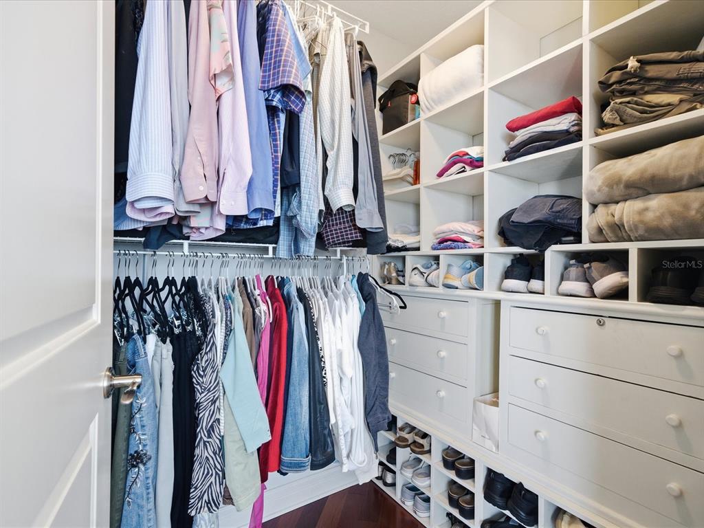 Tampa, Florida, 33602, United States, 2 Bedrooms Bedrooms, ,3 BathroomsBathrooms,Residential,For Sale,2003019