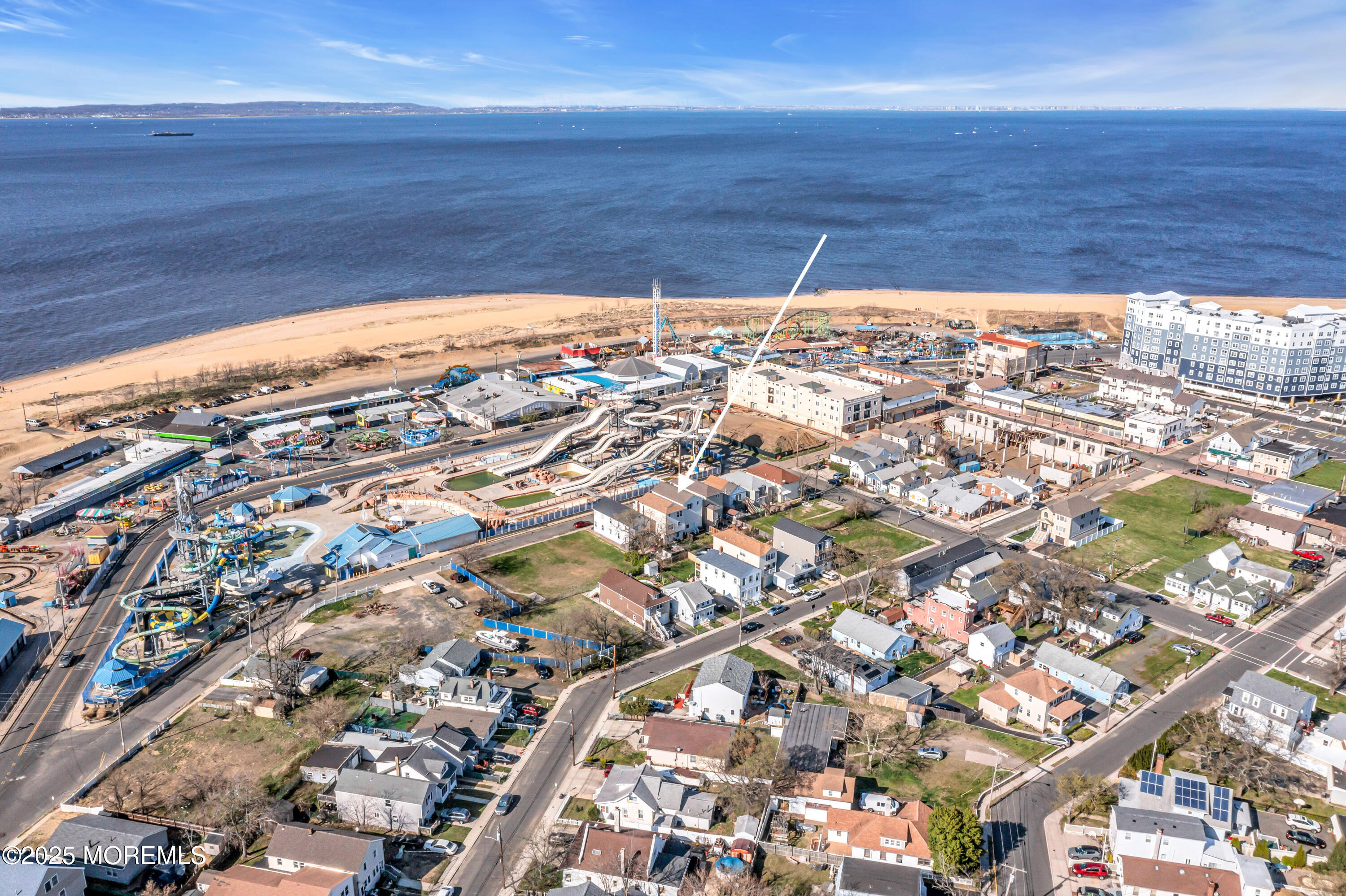 Keansburg, New Jersey, 07734, United States, 4 Bedrooms Bedrooms, ,4 BathroomsBathrooms,Residential,For Sale,1942734