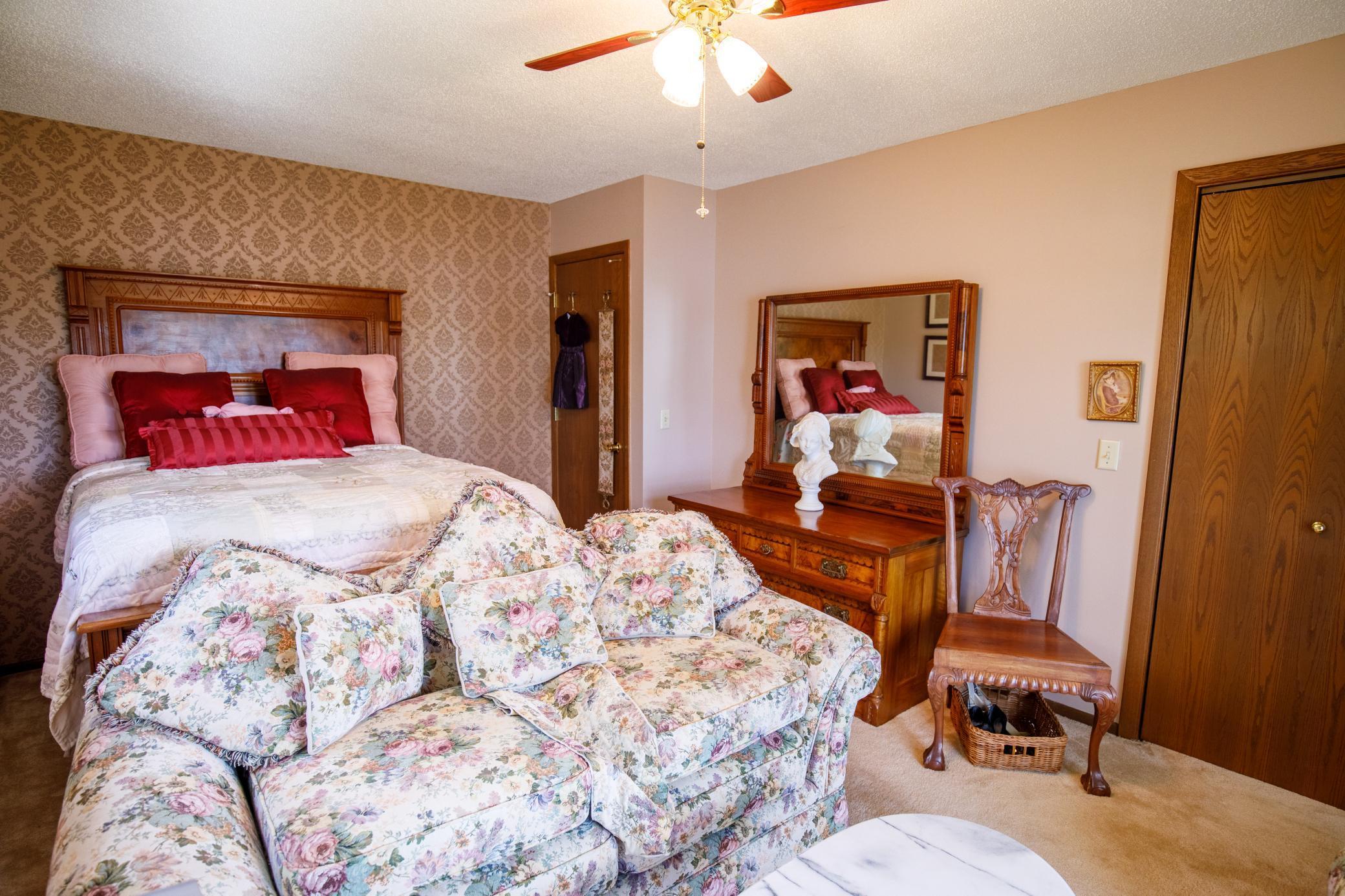 Hackensack, Minnesota, 56452, United States, 4 Bedrooms Bedrooms, ,1 BathroomBathrooms,Residential,For Sale,1918645