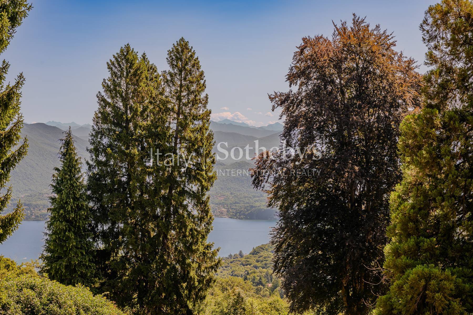  Historic villa with guest house on Lake Maggiore - 物件實景
