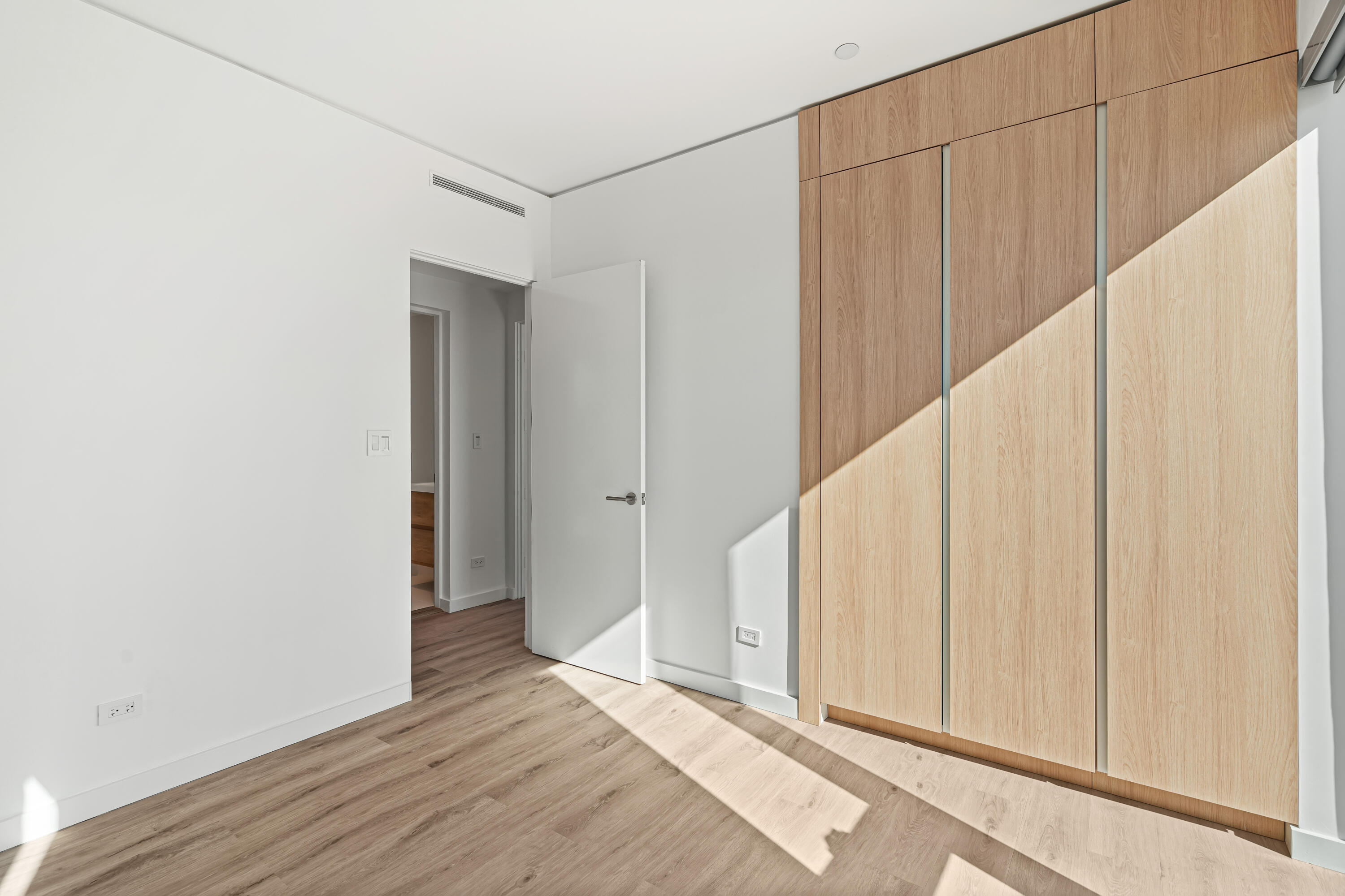 Desert Hot Springs, California, 92240, United States, 4 Bedrooms Bedrooms, ,Residential,For Sale,1998852