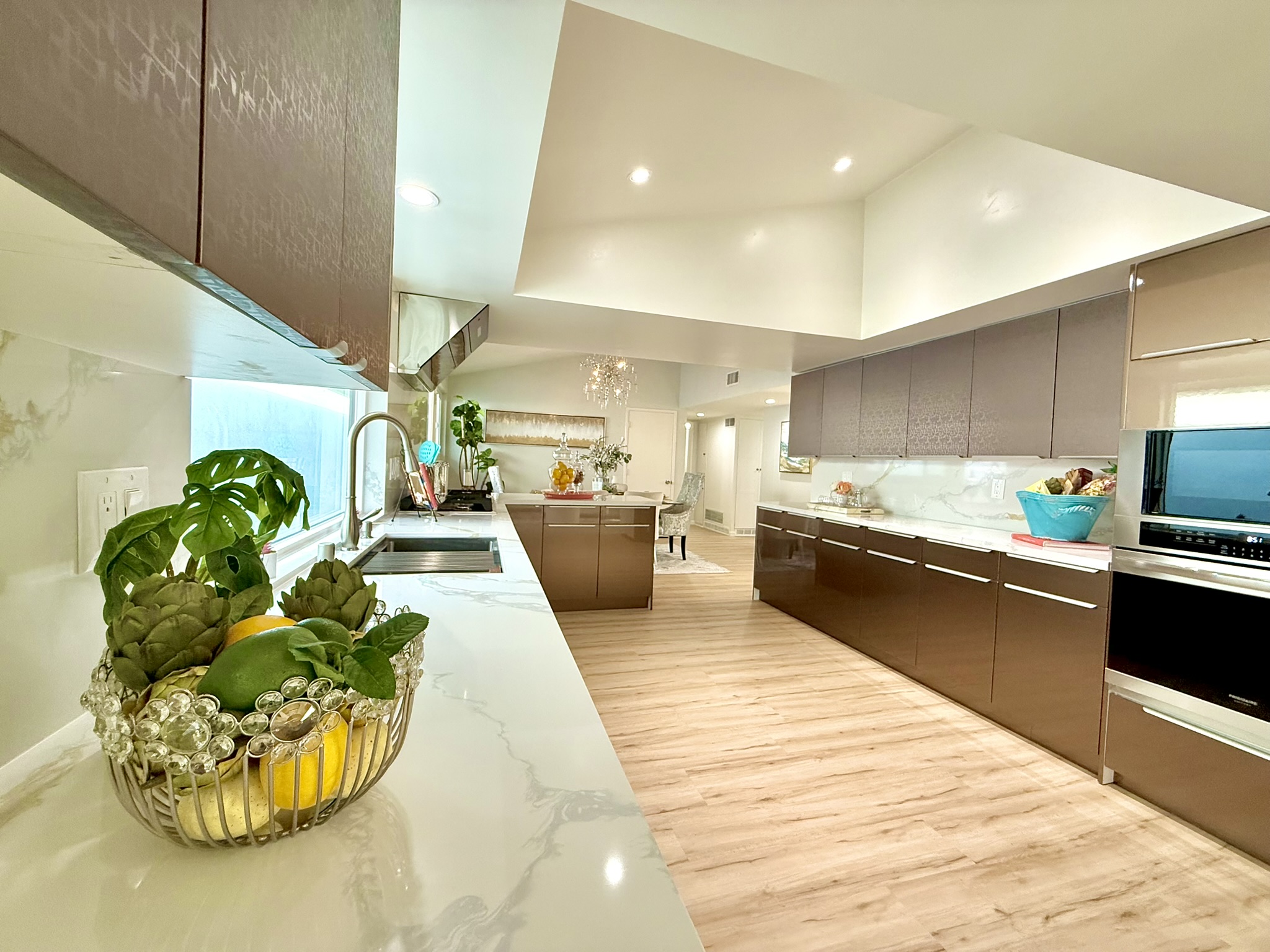 Los Alamitos, California, 90720, United States, 5 Bedrooms Bedrooms, ,4 BathroomsBathrooms,Residential,For Sale,1895084