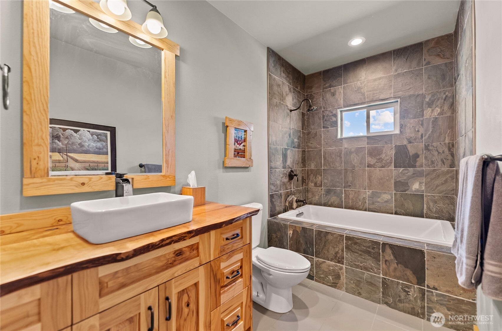 Riverside, Washington, 98849, United States, 3 Bedrooms Bedrooms, ,2 BathroomsBathrooms,Residential,For Sale,2002108