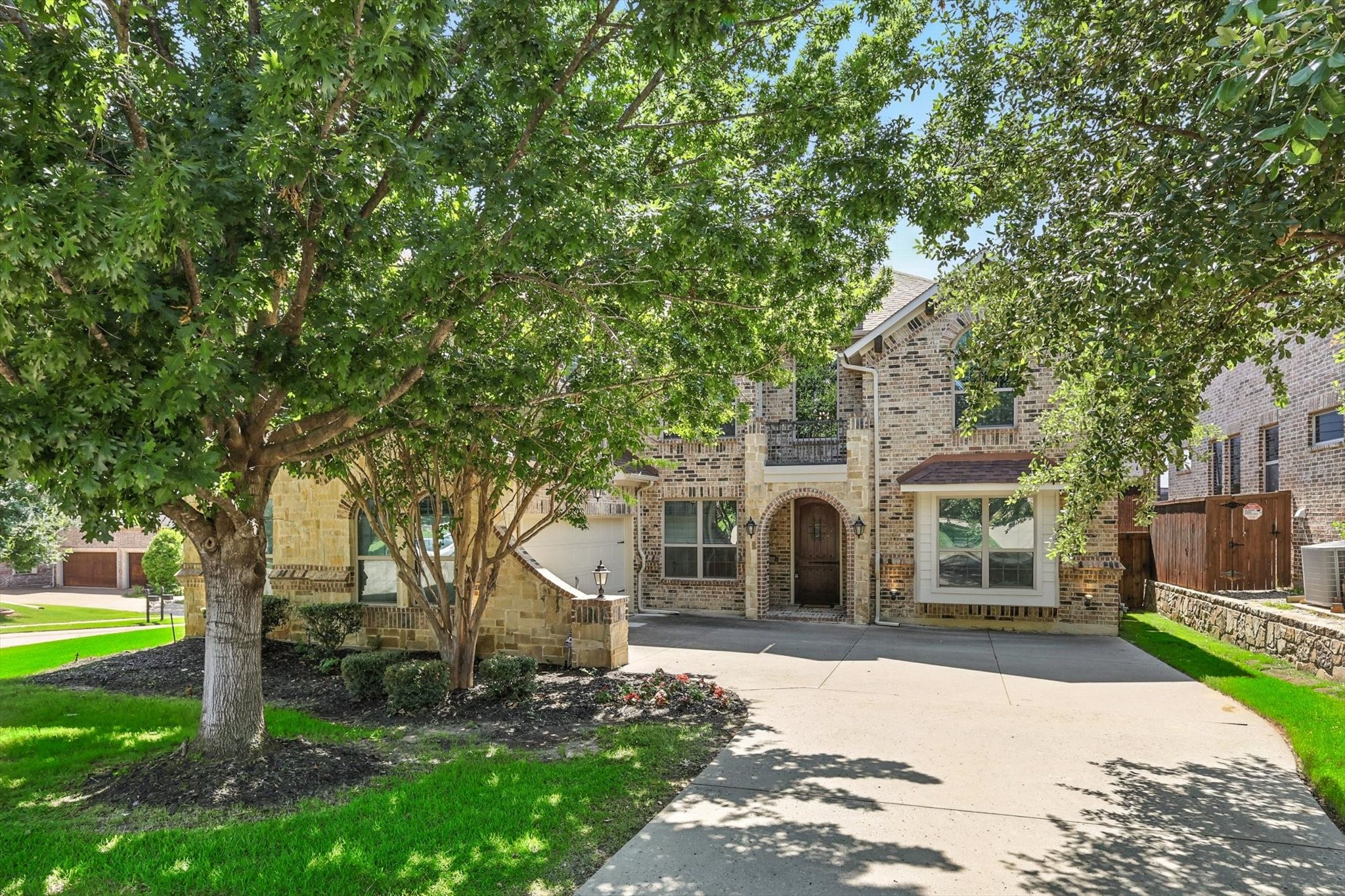 Highland Village, Texas, 75077, United States, 4 Bedrooms Bedrooms, ,4 BathroomsBathrooms,Residential,For Sale,1821197