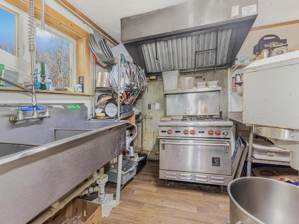 Middletown, New York, 12406, United States, ,1 BathroomBathrooms,Residential,For Sale,1976639