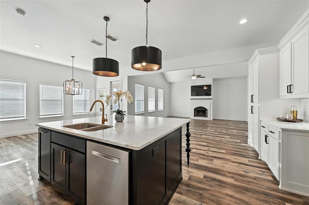 Aledo, Texas, 76008, United States, 4 Bedrooms Bedrooms, ,4 BathroomsBathrooms,Residential,For Sale,1876390