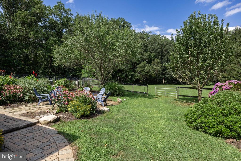 Cream Ridge, New Jersey, 08514, United States, 4 Bedrooms Bedrooms, ,3 BathroomsBathrooms,Residential,For Sale,1902972