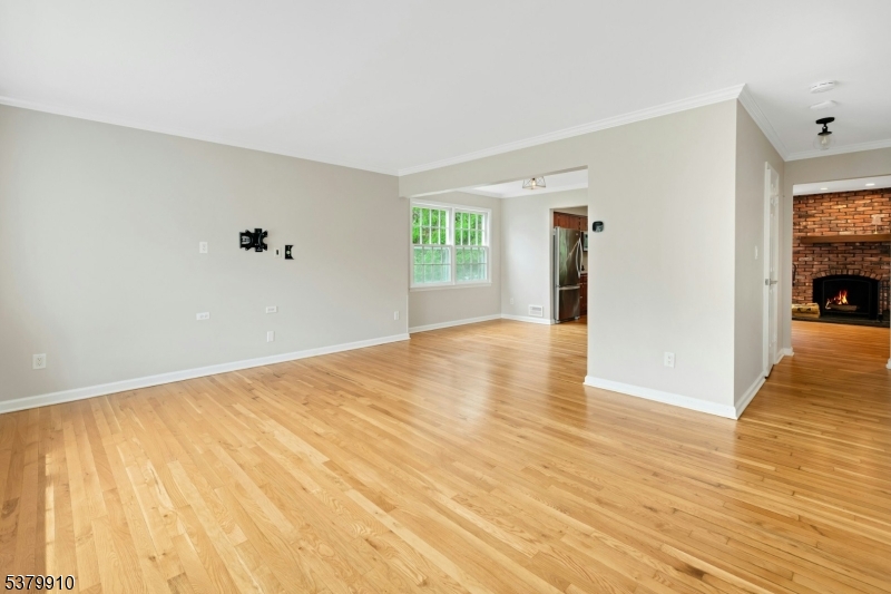 Mendham Boro, New Jersey, 07945, United States, 2 Bedrooms Bedrooms, ,3 BathroomsBathrooms,Residential,For Sale,1926186