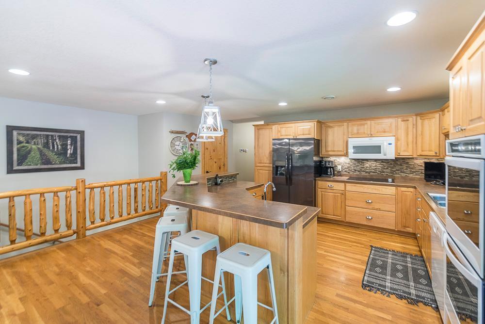 Cuyuna, Minnesota, 56444, United States, 5 Bedrooms Bedrooms, ,2 BathroomsBathrooms,Residential,For Sale,1882356
