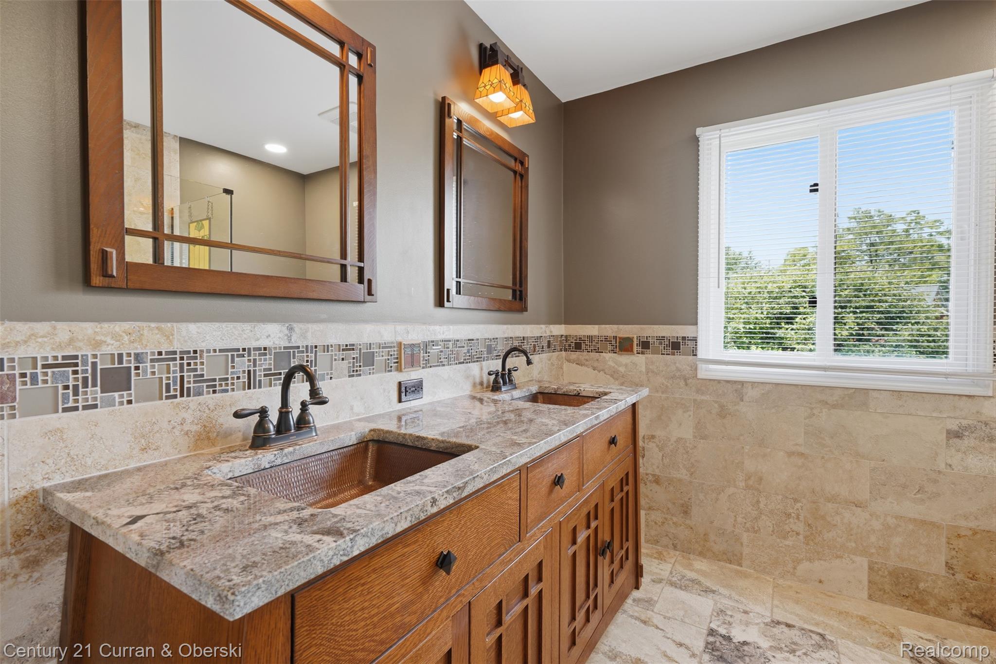 Farmington Hills, Michigan, 48331, United States, 4 Bedrooms Bedrooms, ,4 BathroomsBathrooms,Residential,For Sale,2048985