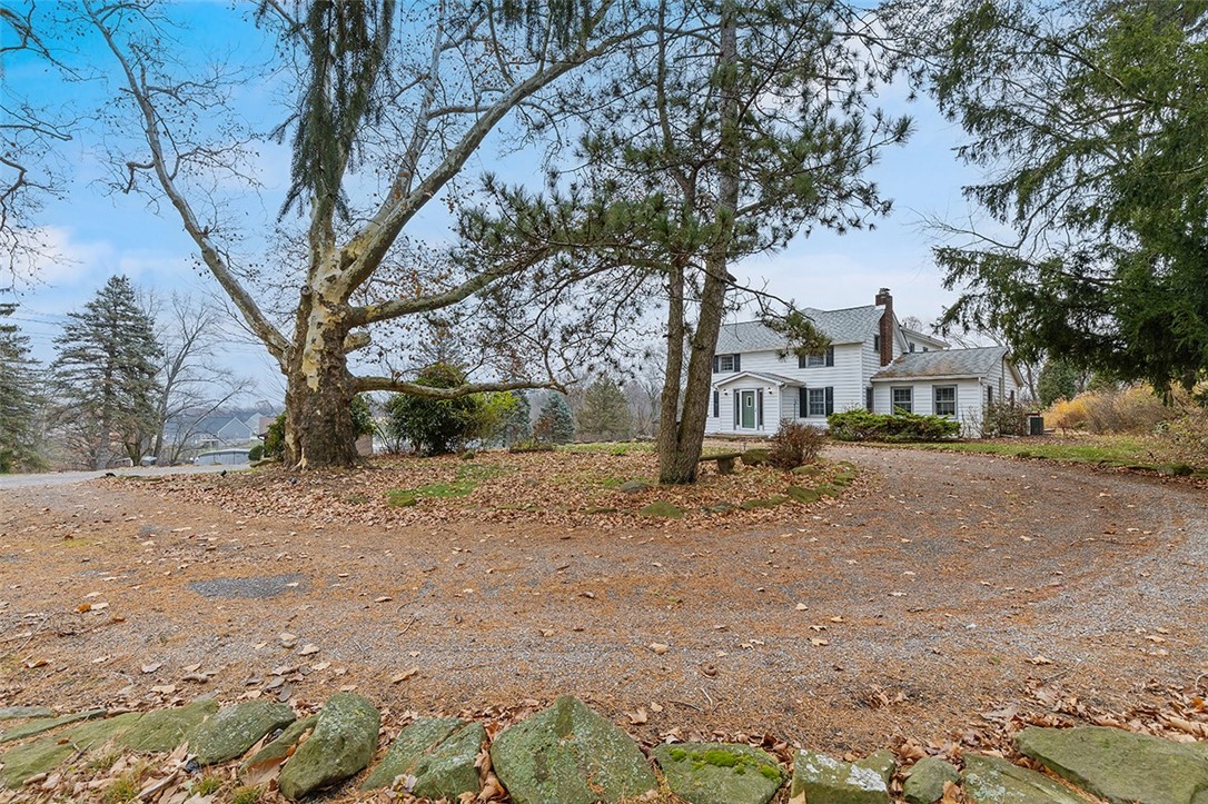 Robinson Twp, Pennsylvania, 15108, United States, 4 Bedrooms Bedrooms, ,5 BathroomsBathrooms,Residential,For Sale,1997080