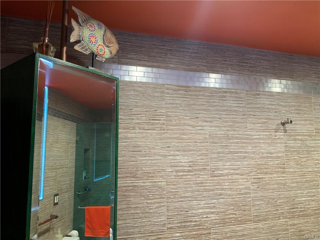 Glendale, California, 91203, United States, 1 Bedroom Bedrooms, ,1 BathroomBathrooms,Residential,For Sale,1969295