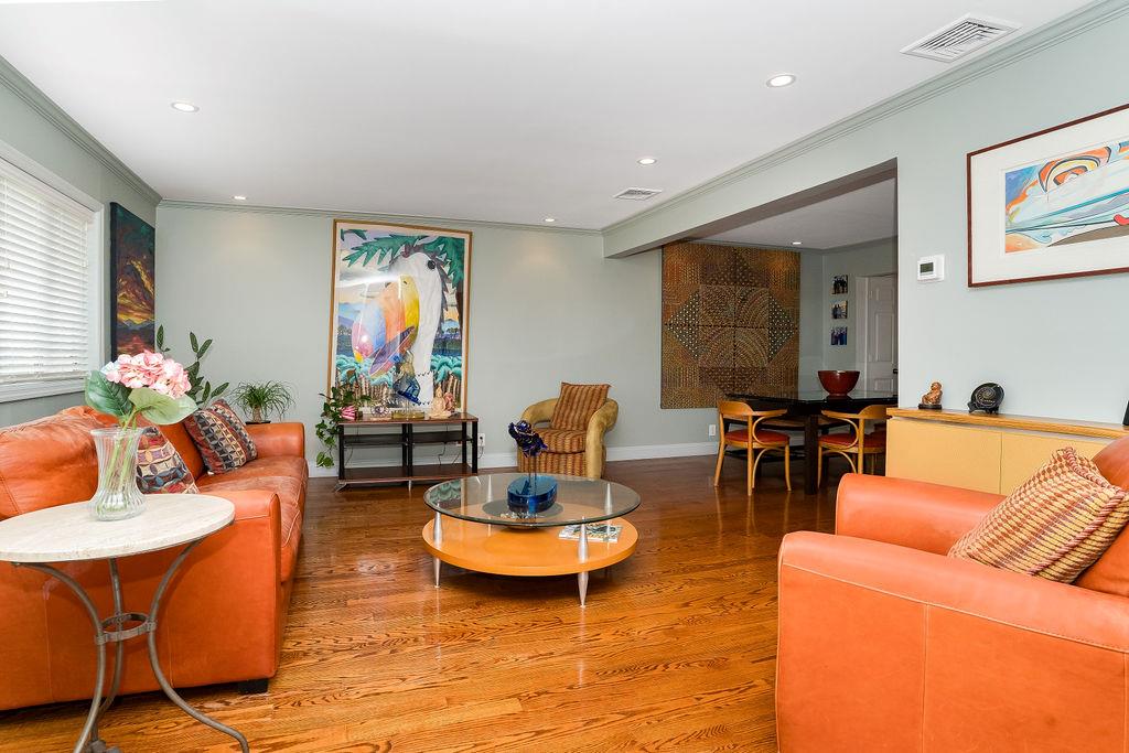 Oceanside, New York, 11572, United States, 3 Bedrooms Bedrooms, ,3 BathroomsBathrooms,Residential,For Sale,1908521