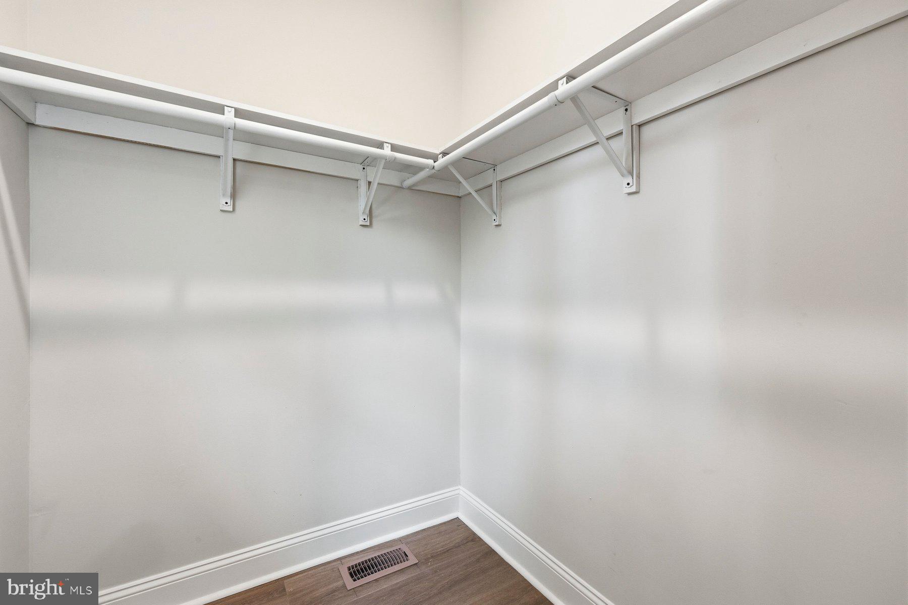 Alexandria, Virginia, 22314, United States, 2 Bedrooms Bedrooms, ,3 BathroomsBathrooms,Residential,For Sale,2049210