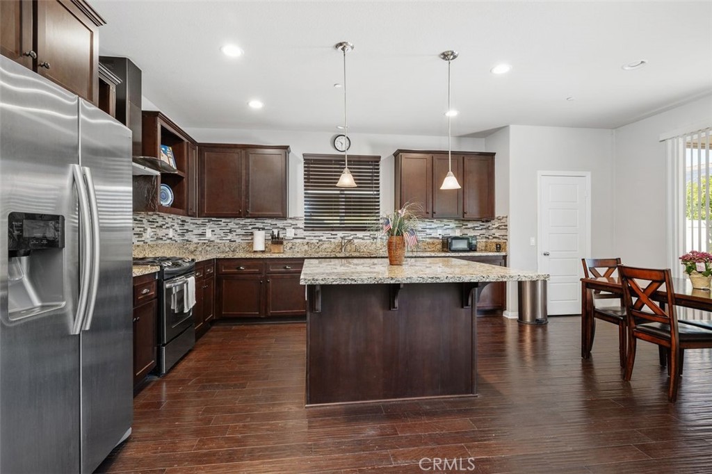 Murrieta, California, 92563, United States, 4 Bedrooms Bedrooms, ,2 BathroomsBathrooms,Residential,For Sale,2002097