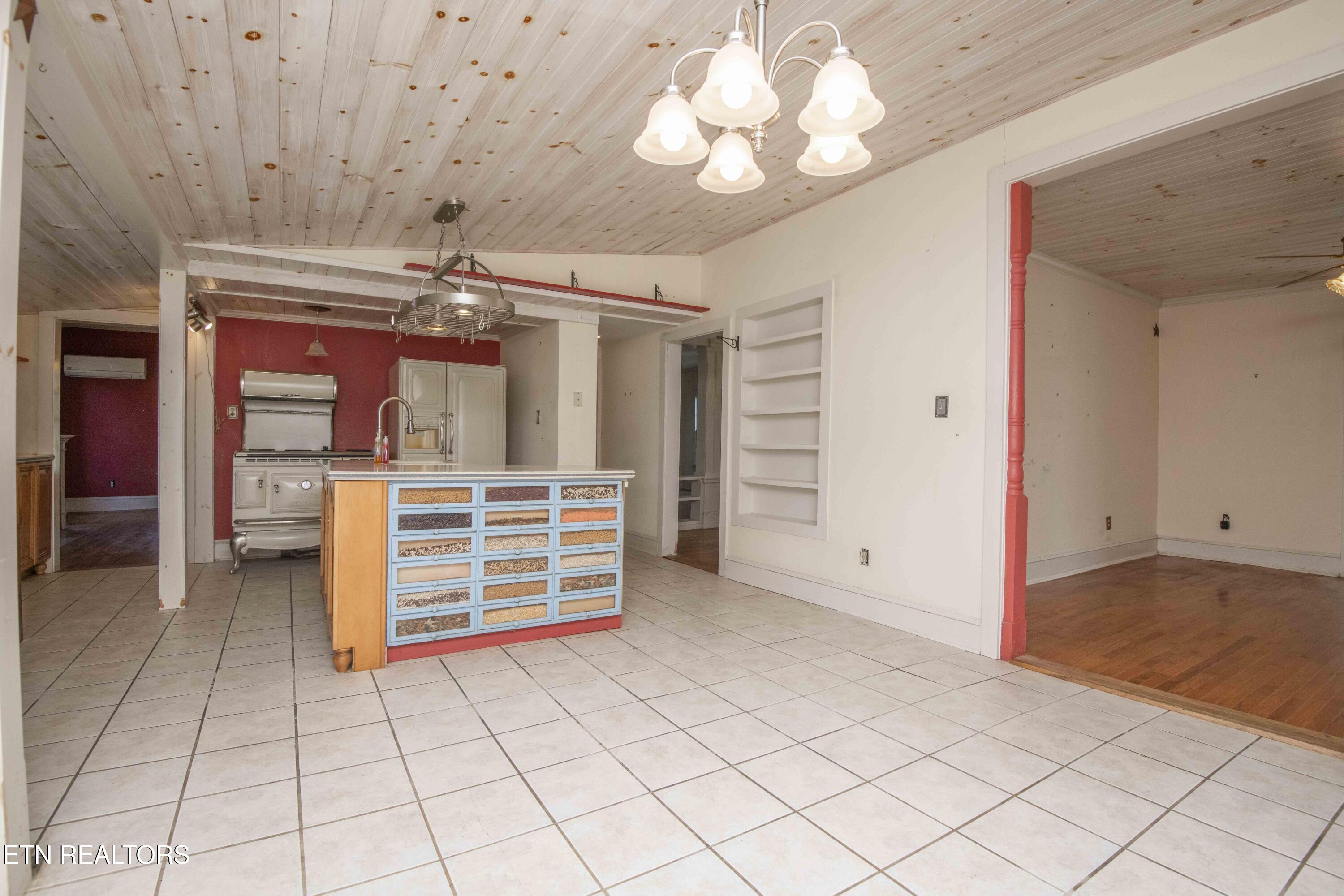 Rockford, Tennessee, 37853, United States, 3 Bedrooms Bedrooms, ,3 BathroomsBathrooms,Residential,For Sale,1984254