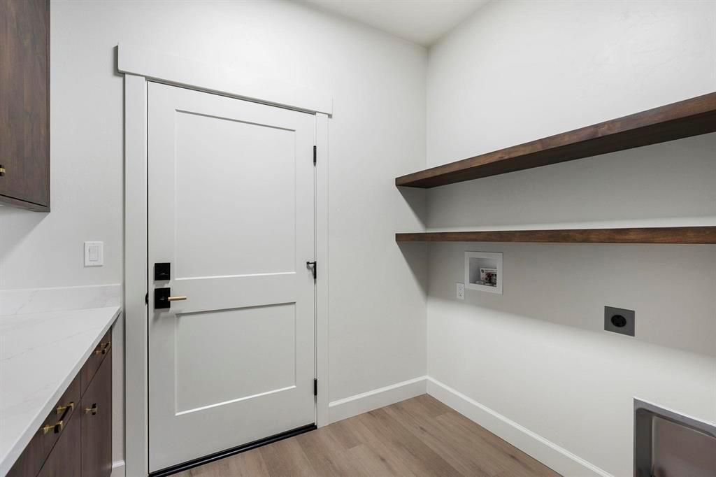 Durango, Colorado, 81303, United States, 3 Bedrooms Bedrooms, ,2 BathroomsBathrooms,Residential,For Sale,1895691