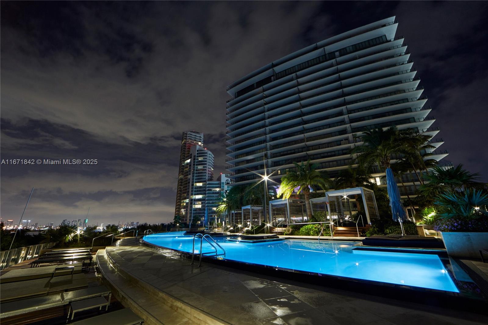 Miami Beach, Florida, 33139, United States, 4 Bedrooms Bedrooms, ,4 BathroomsBathrooms,Residential,For Sale,1840122
