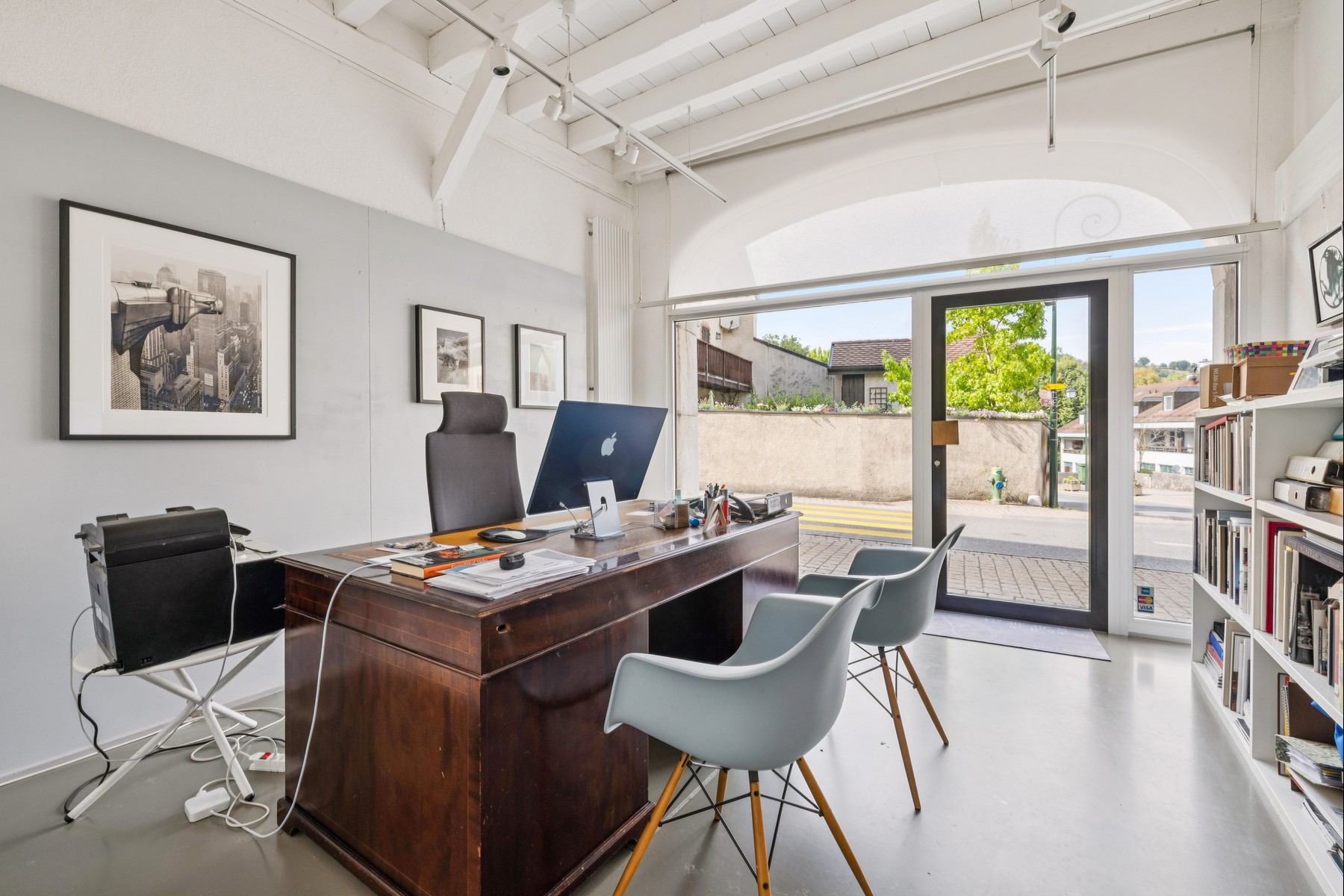  Charming home with a pool and investment potential - 物件實景