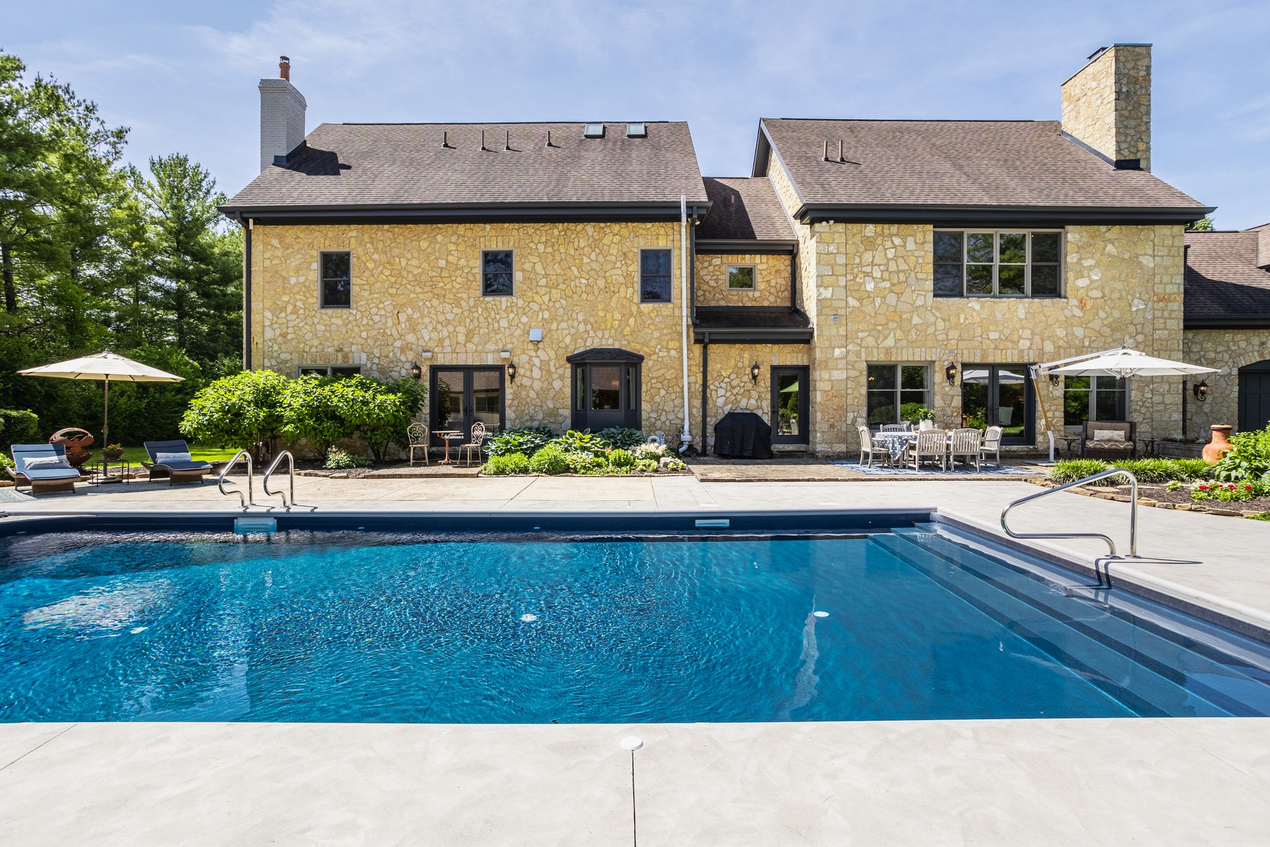  Rare Opportunity to Own a Stunning Home with Acreage in West Carmel - 物件實景