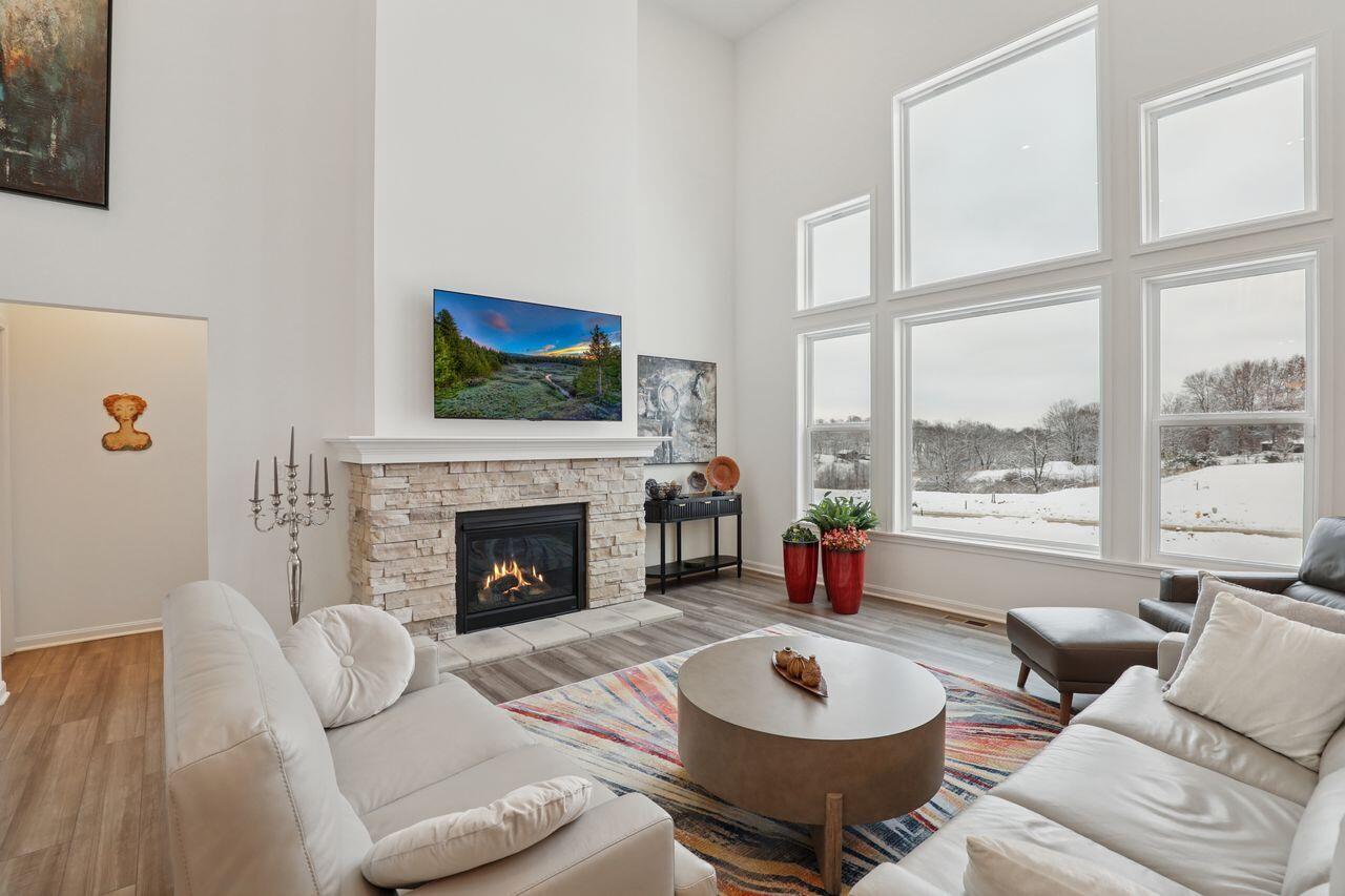 Covington, Kentucky, 41017, United States, 3 Bedrooms Bedrooms, ,3 BathroomsBathrooms,Residential,For Sale,2002248