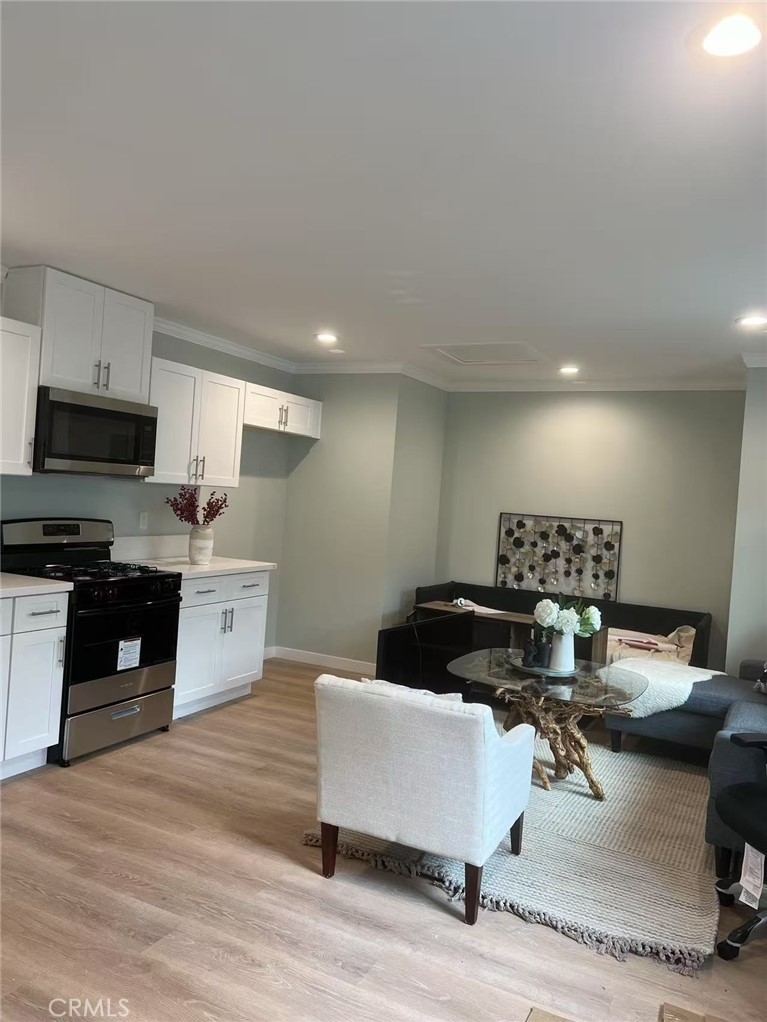 Los Angeles, California, 90016, United States, 5 Bedrooms Bedrooms, ,4 BathroomsBathrooms,Residential,For Sale,1791487