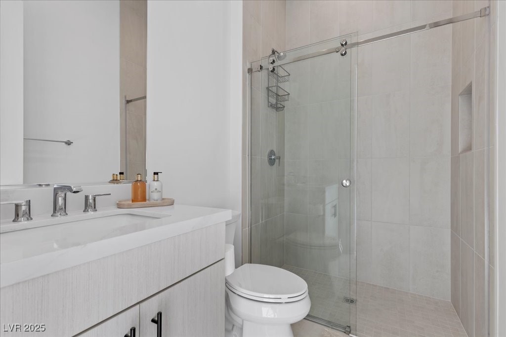 Las Vegas, Nevada, 89135, United States, 5 Bedrooms Bedrooms, ,6 BathroomsBathrooms,Residential,For Sale,1987610