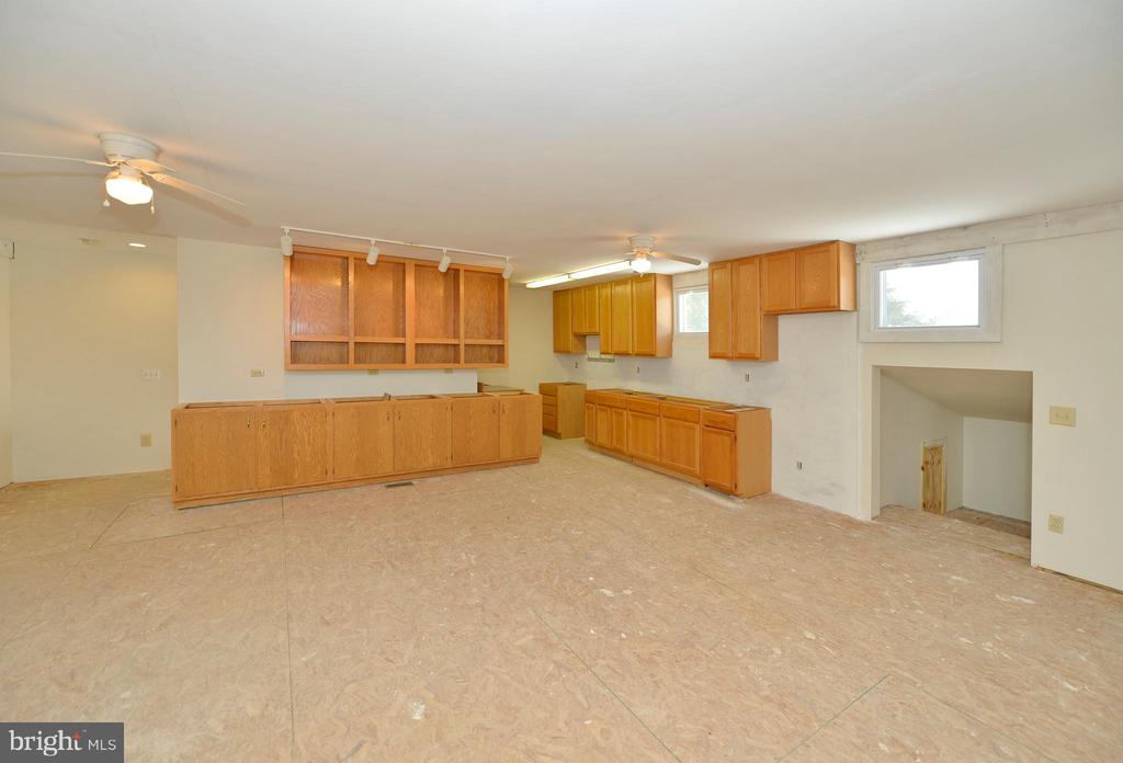 Bloomery, West Virginia, 26817, United States, 3 Bedrooms Bedrooms, ,2 BathroomsBathrooms,Residential,For Sale,1980909