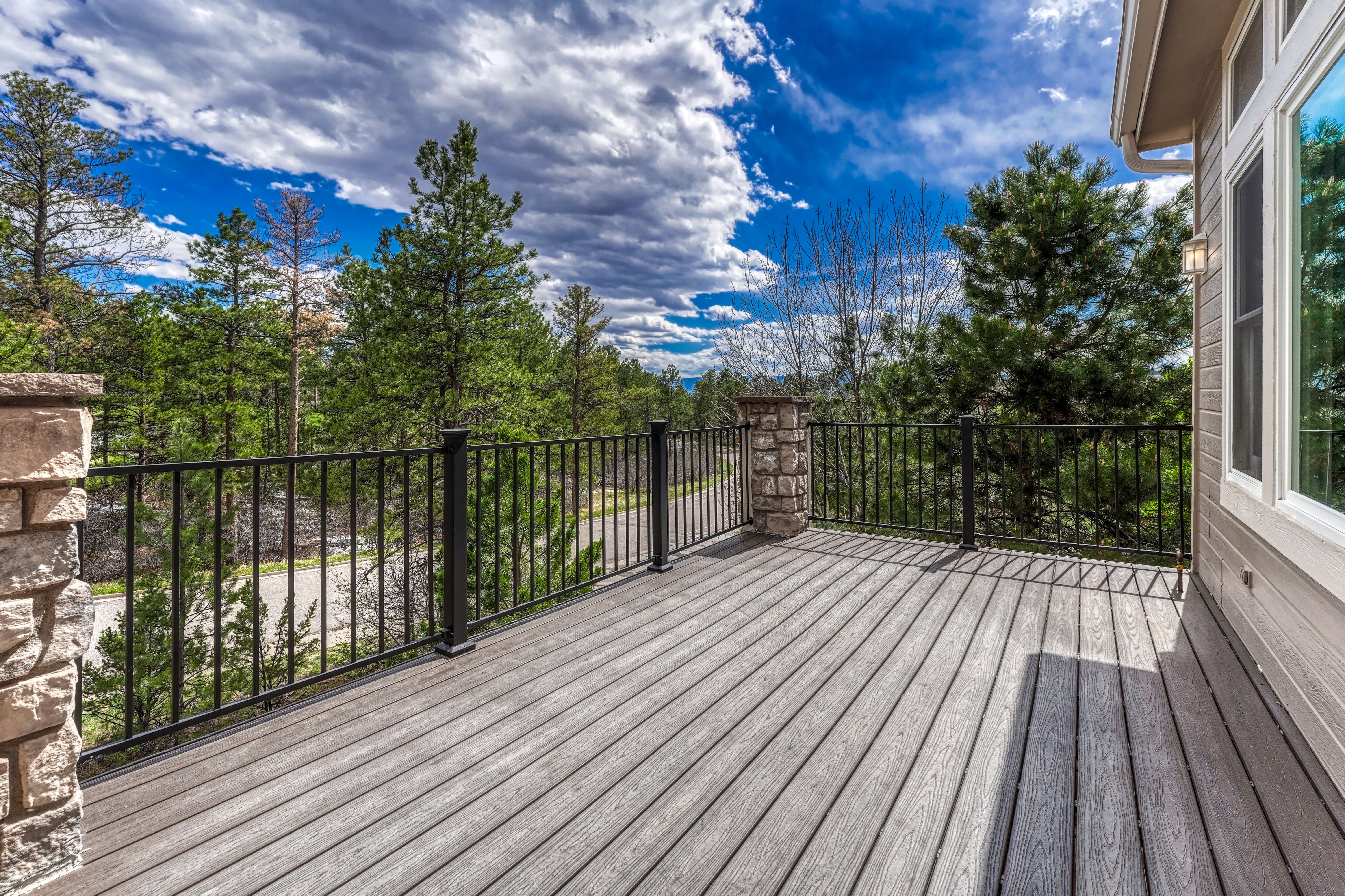  Forest Park Ranch Home with Golf Course Views - 物件實景