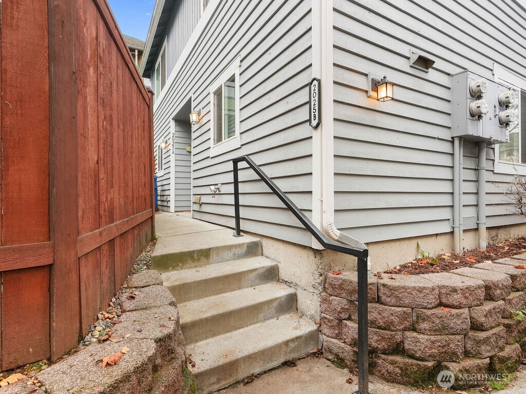 Seattle, Washington, 98144, United States, 2 Bedrooms Bedrooms, ,2 BathroomsBathrooms,Residential,For Sale,1987312