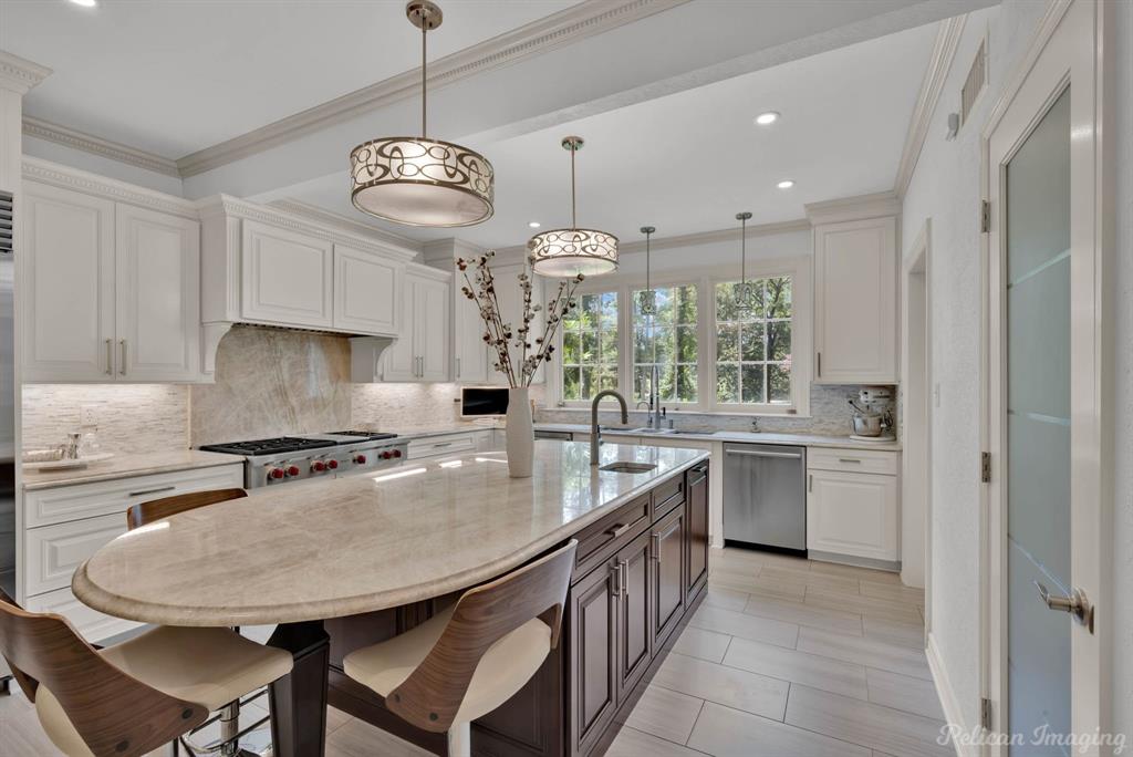 Shreveport, Louisiana, 71106, United States, 5 Bedrooms Bedrooms, ,6 BathroomsBathrooms,Residential,For Sale,1942292