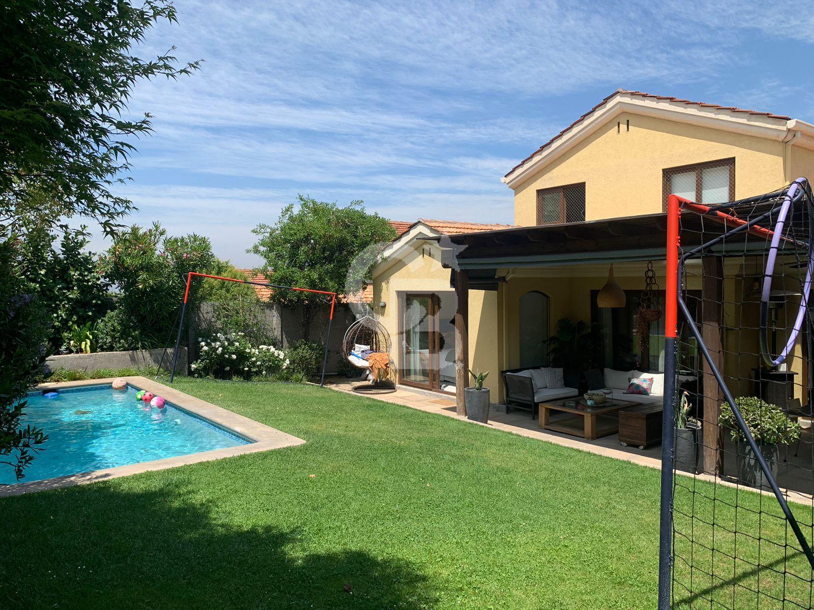 Lo Barnechea, Chile, 5 Bedrooms Bedrooms, ,4 BathroomsBathrooms,Residential,For Sale,1992100