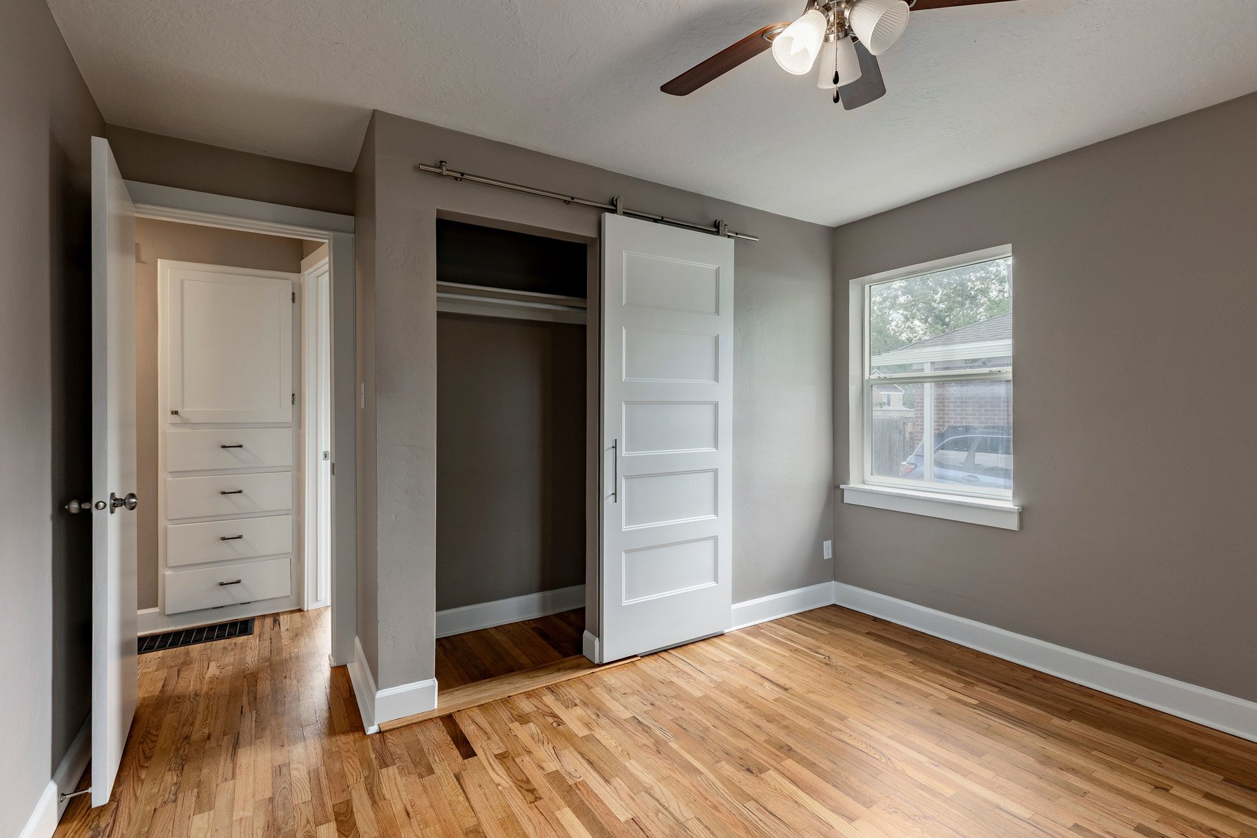  Exceptional Corner Lot in One of Millcreek’s Most Beloved Neighborhoods - 物件實景