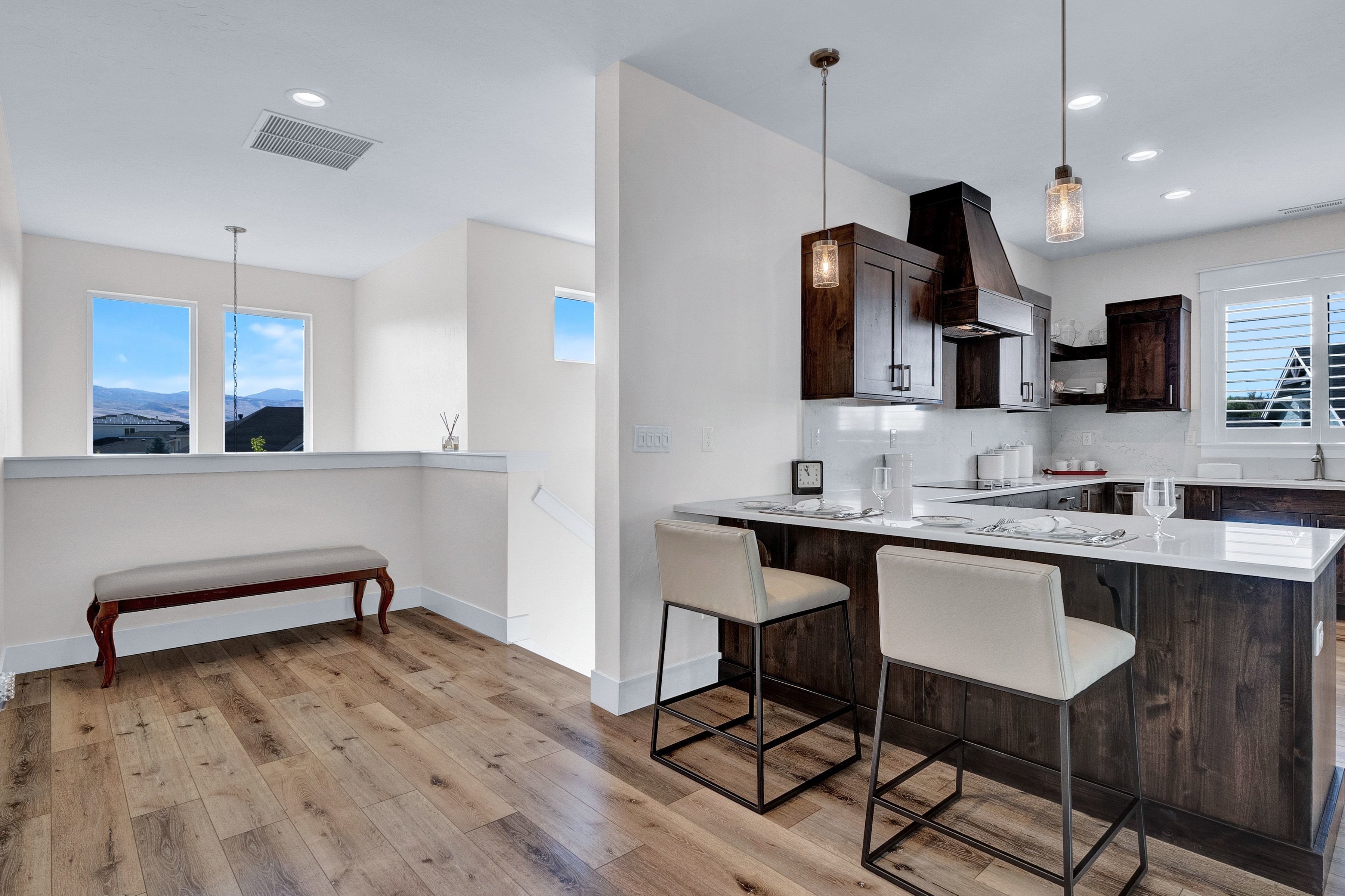  Refined Half-Acre Estate with Dual Kitchens & Open Space Backdrop - 物件實景