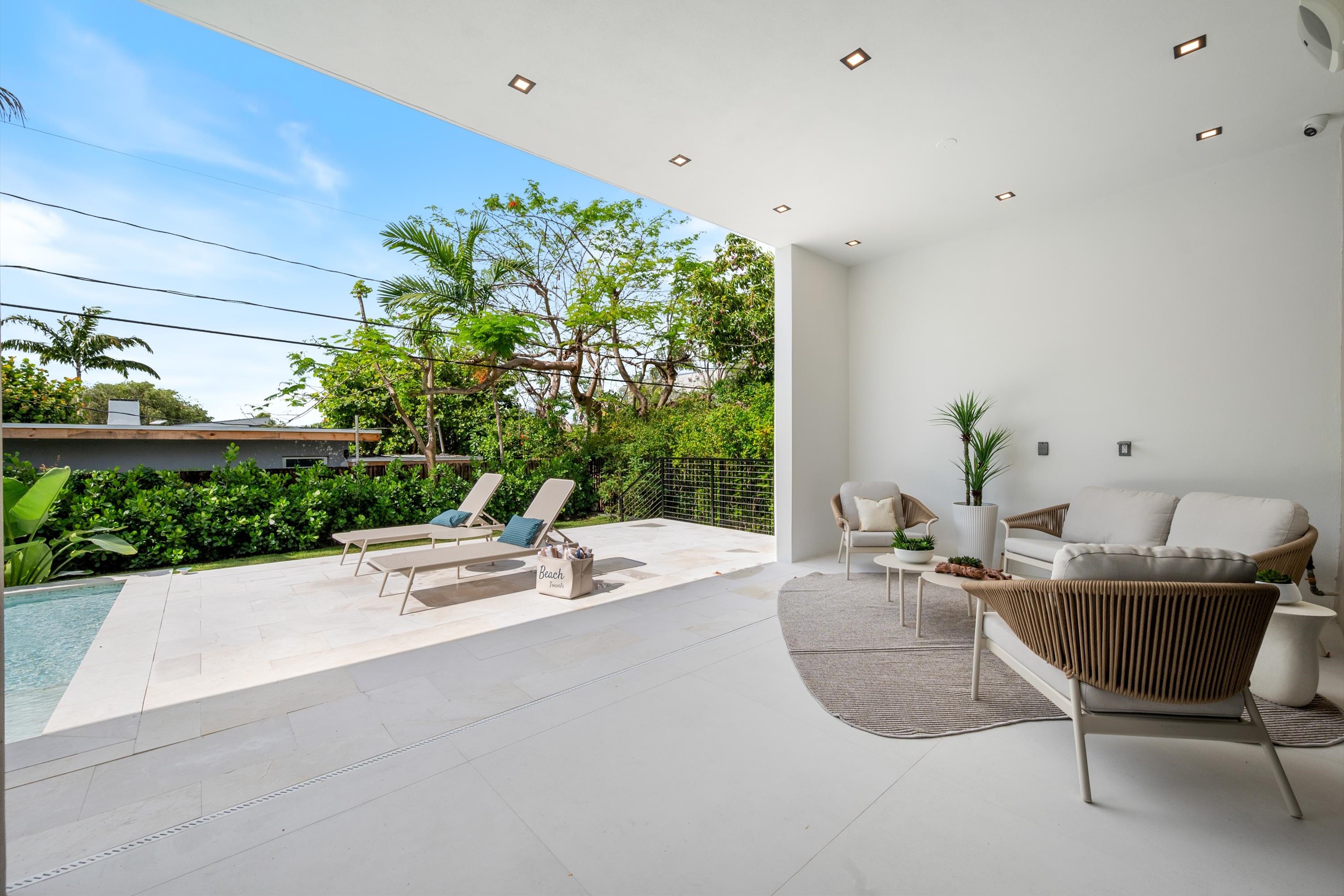  2096 Alamanda Dr, North Miami, FL, 33181 - 物件實景