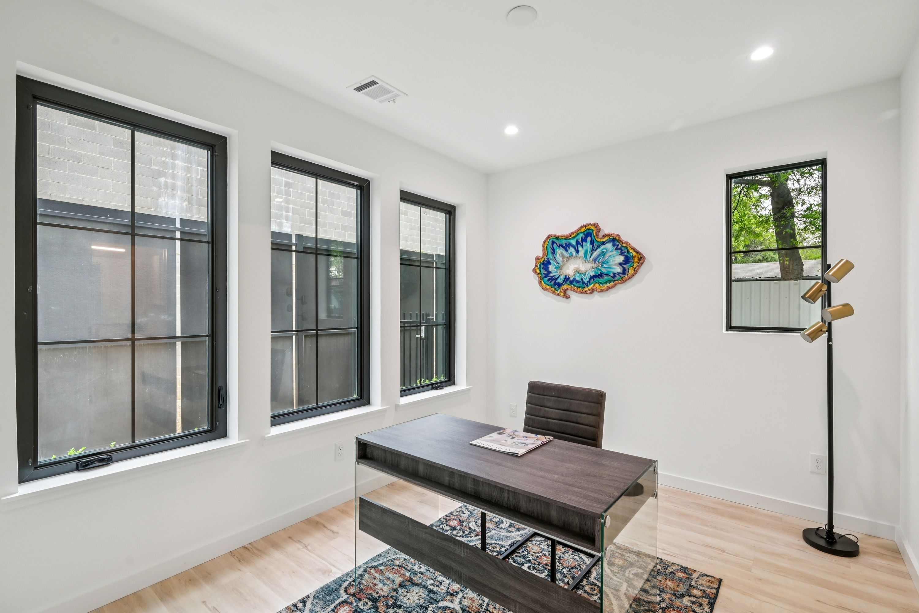  Spanish Style in the Cedars - 物件實景