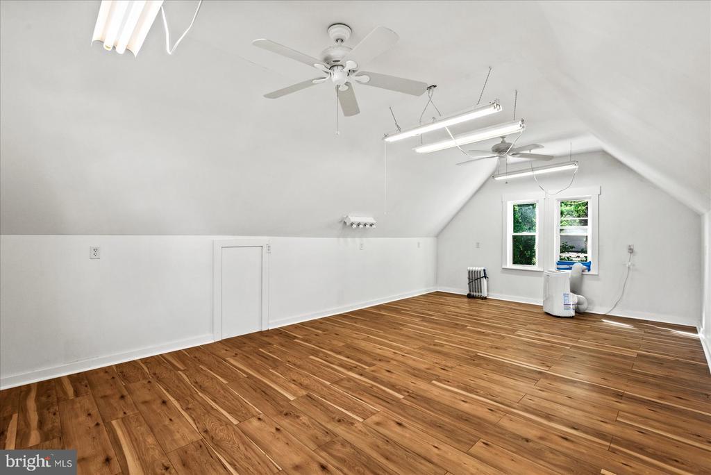 Colonial Beach, Virginia, 22443, United States, 4 Bedrooms Bedrooms, ,3 BathroomsBathrooms,Residential,For Sale,1905965