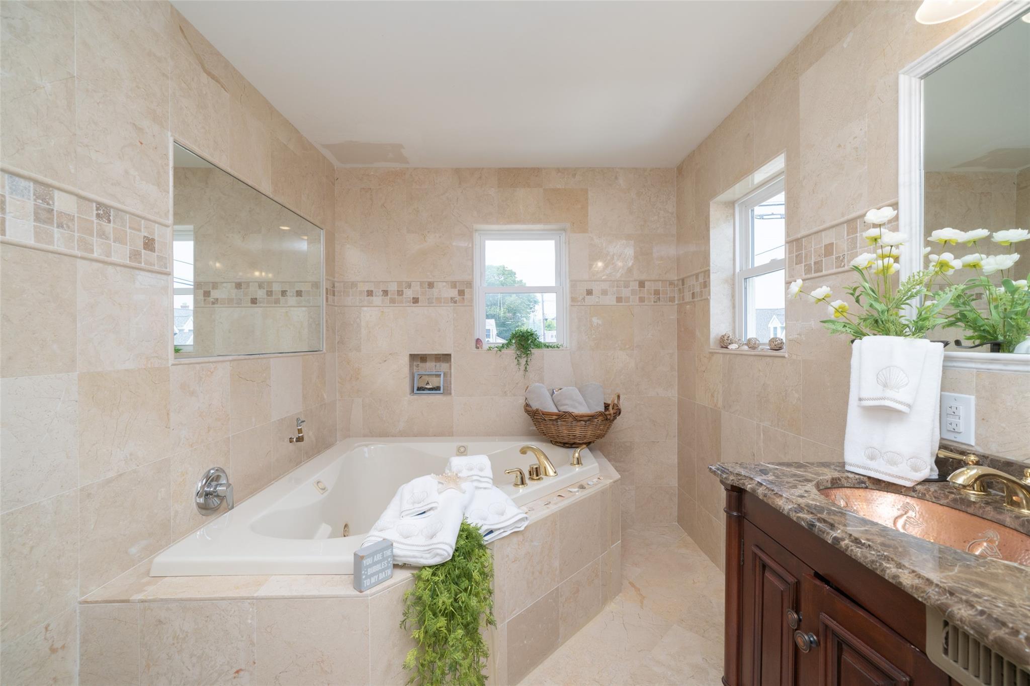 Other, Connecticut, 06357, United States, 3 Bedrooms Bedrooms, ,3 BathroomsBathrooms,Residential,For Sale,1850253