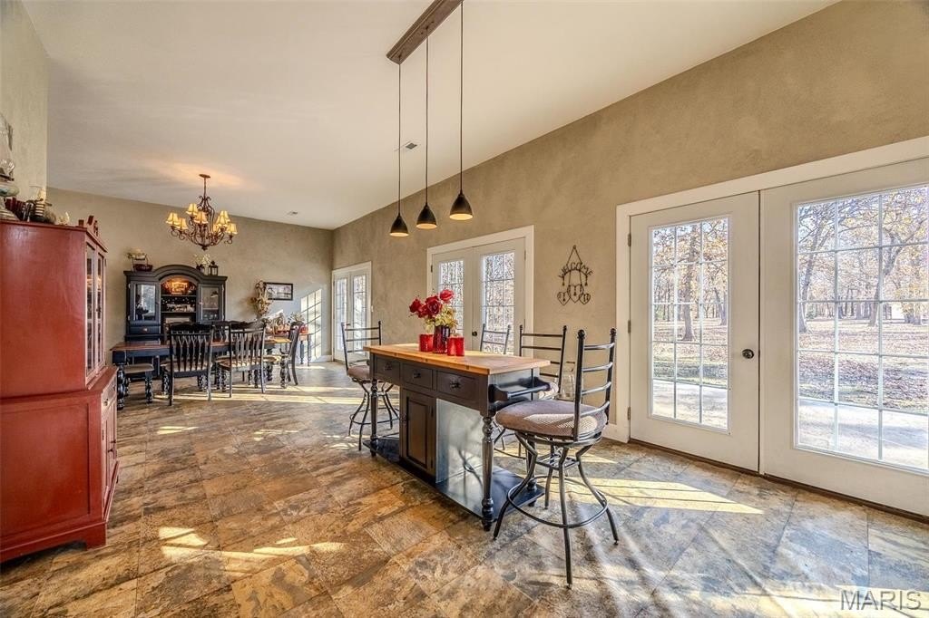 Lebanon, Missouri, 65536, United States, 4 Bedrooms Bedrooms, ,4 BathroomsBathrooms,Residential,For Sale,1976703