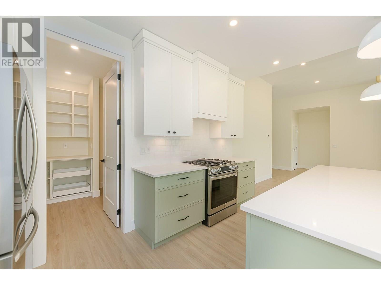BLIND BAY, British Columbia, V0E 1H0, CA, 3 Bedrooms Bedrooms, ,2 BathroomsBathrooms,Residential,For Sale,1836853